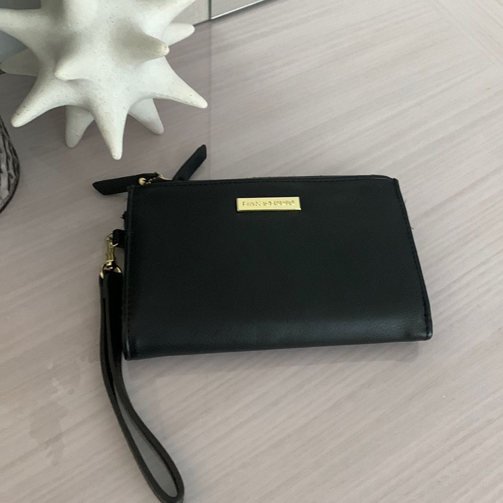 Max Studio wallet